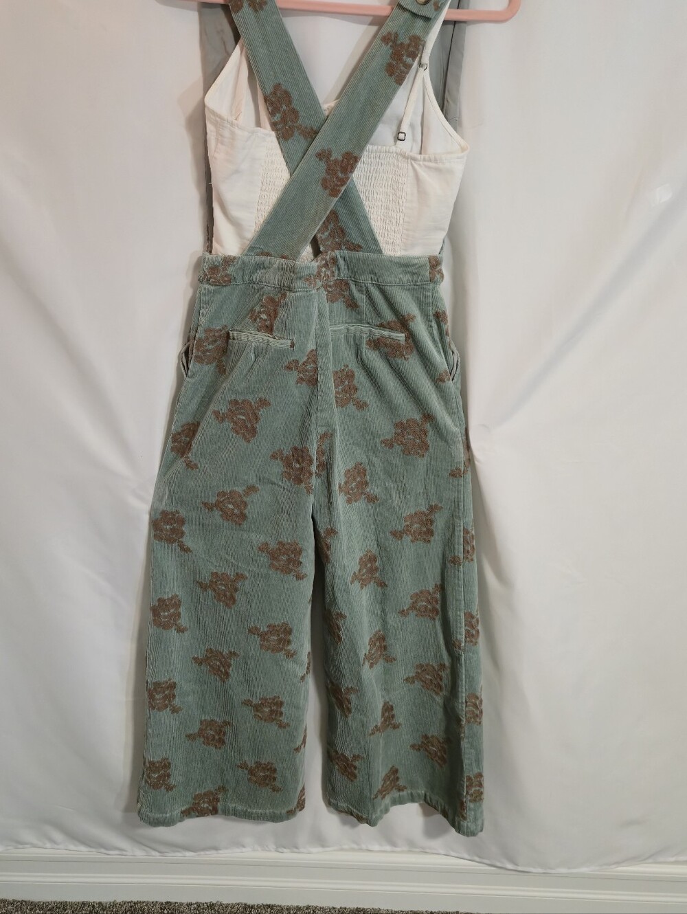 Mystree Sage Green Floral Jumpsuit with Brown Accents - Picture 9 of 14
